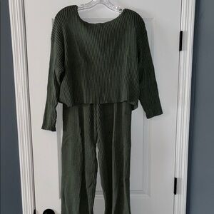 Women's Green Ribbed Knit Loungewear Set